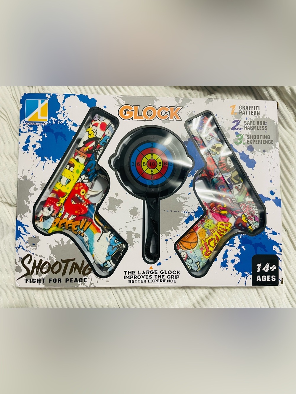 Toy fighting graffiti